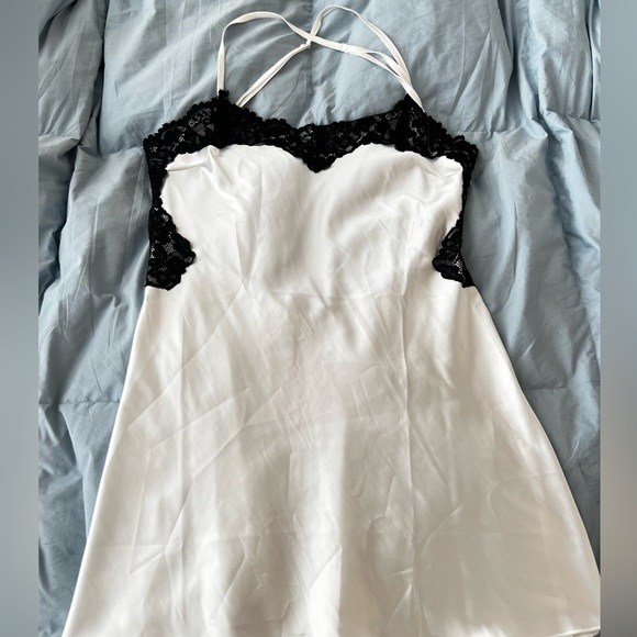 New Verge girl - lace trim backless slip dress in white Size 8 - Picture 5 of 15